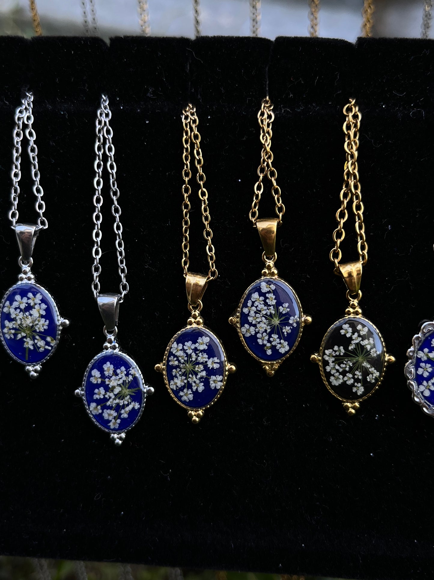 Collier médaillon inspiration ancienne doré / n°1
