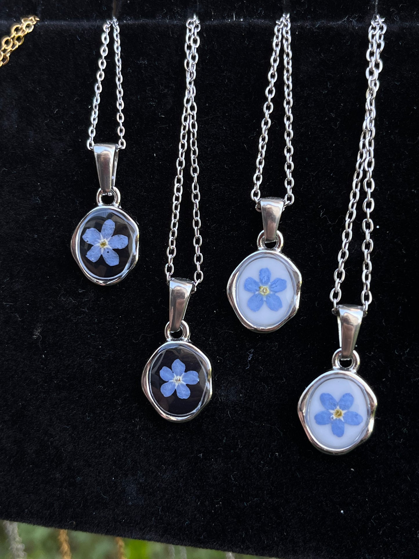 Collier médaillon asymétrique n°2