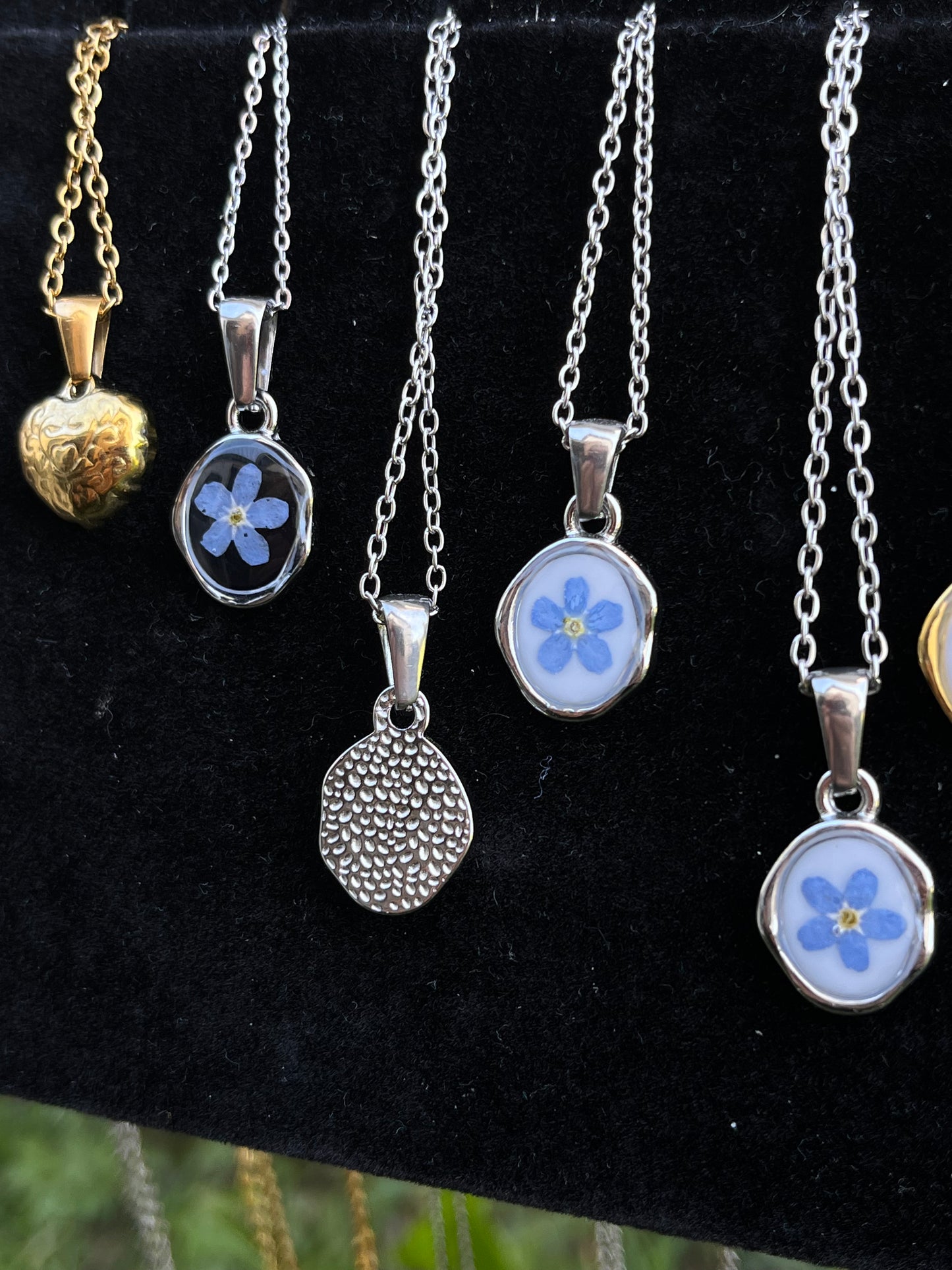 Collier médaillon asymétrique n°2